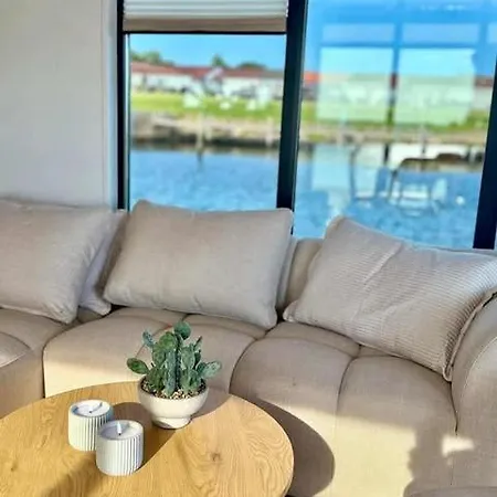 Båthotell Villamare Tranekær